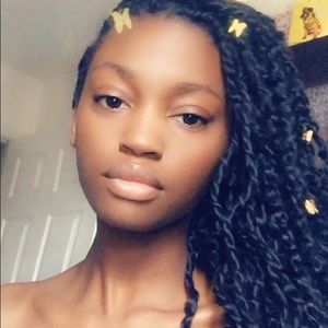 Meet your Posher, Ayanna